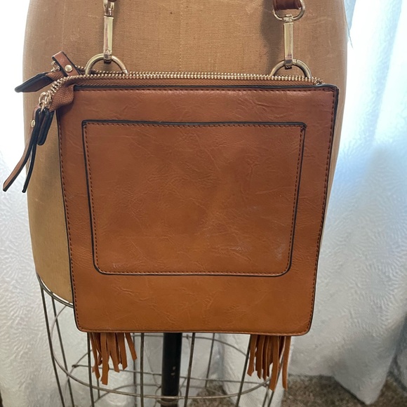 Boutique brand leather western style cross body purse. - Picture 5 of 8